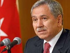 Arınç: Polislere yapılan teşhis çok yanlış