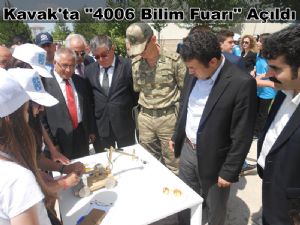 Kavak'ta '4006 Bilim Fuarı' Açıldı